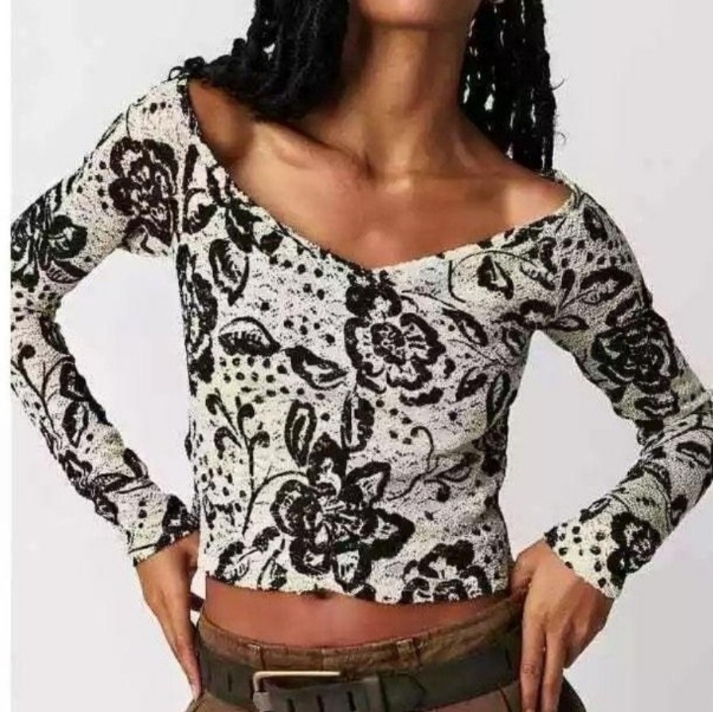 Free People New fun and funky top